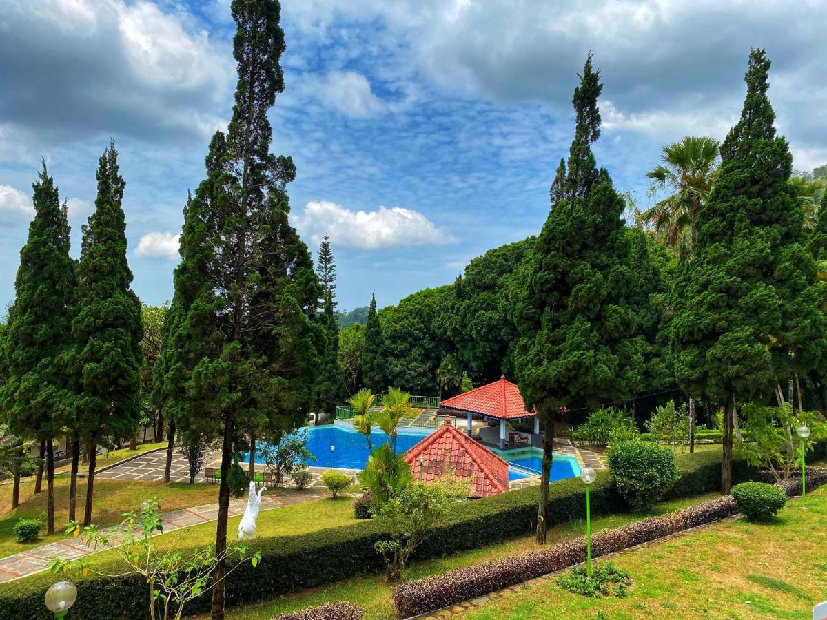 Grand Whiz Hotel Bromo Exterior foto